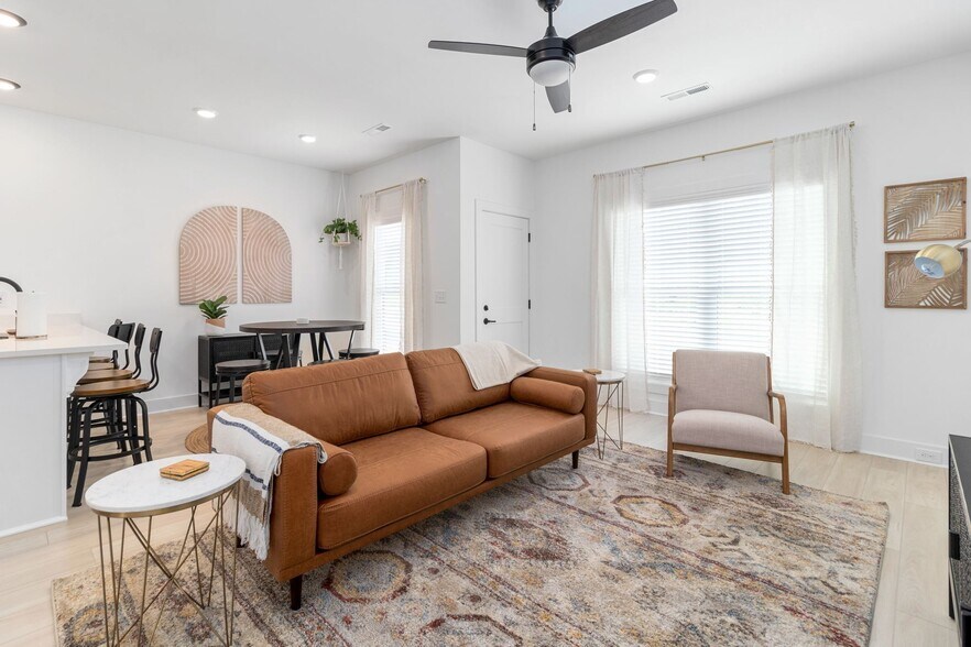 More Photos Of 725 Hornbuckle Rd, Clarksville Apartments For Sale