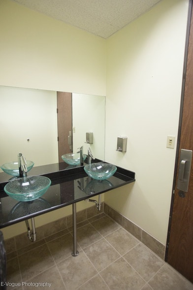 More Photos Of 6430 Richmond Ave, Houston Office Residential For Lease