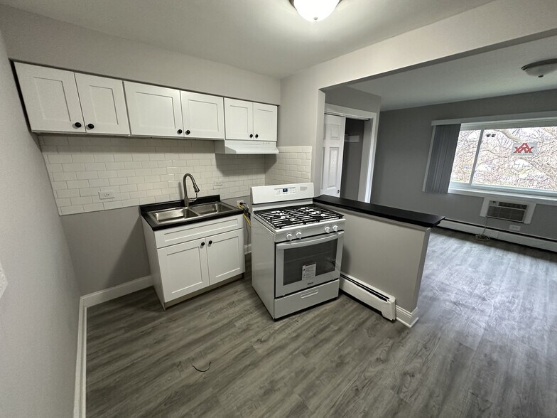 More Photos Of 611 E 151st St, Phoenix Apartments For Sale