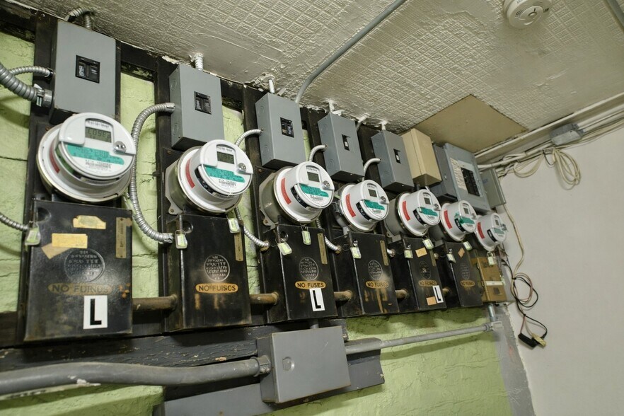 More Photos Of 1679 Gates Ave, Ridgewood Apartments For Sale