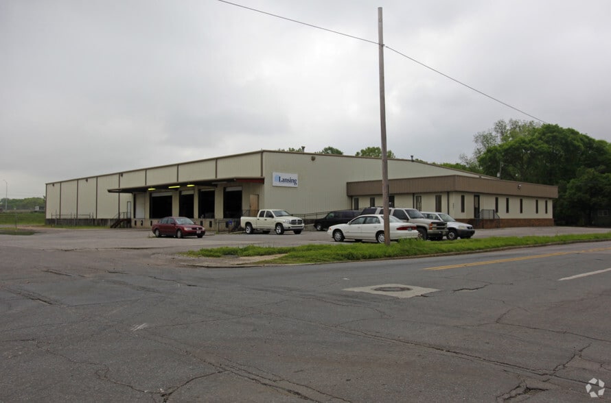 More Photos Of 2401 24th St N, Birmingham Warehouse For Lease