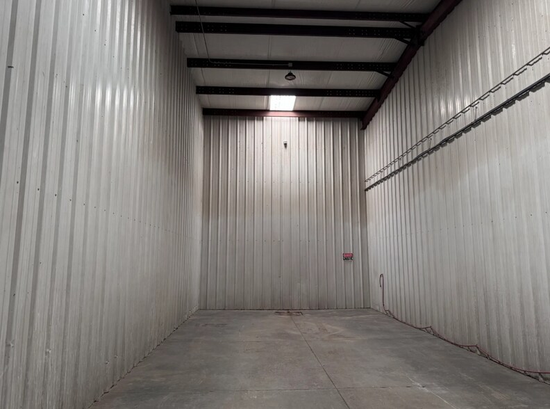 More Photos Of 1569 Fullenwider Rd, Gainesville Warehouse For Lease