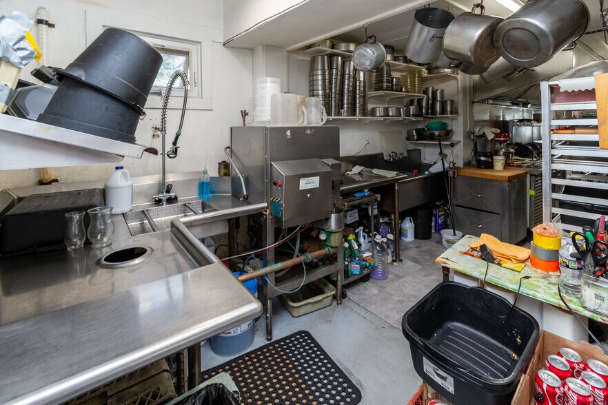 More Photos Of 36 John Ringo Rd, Ringoes Restaurant For Sale