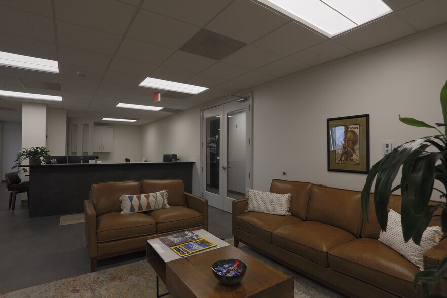 More Photos Of 201 E Main Dr, El Paso Office For Lease