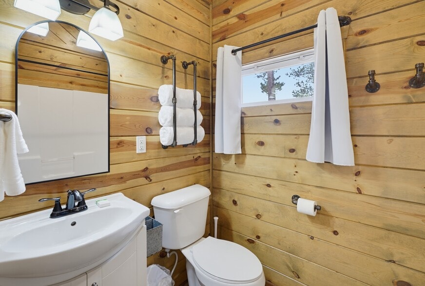 More Photos Of 13310 Silver Mountain Rd, Rapid City Hospitality For Sale