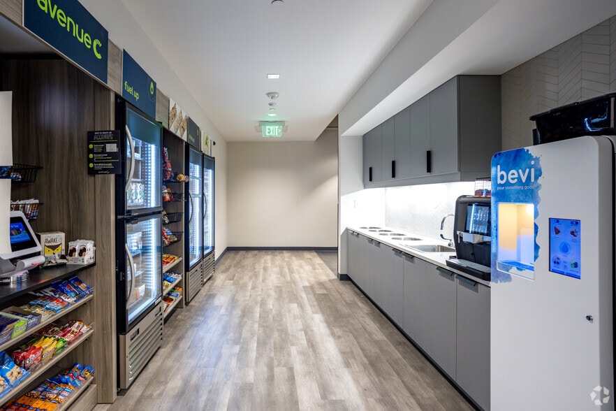 More Photos Of 10735 David Taylor Dr, Charlotte Unknown For Lease