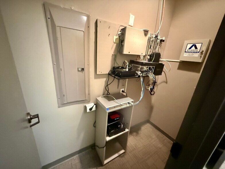 More Photos Of 960194 Gateway Blvd, Fernandina Beach Office For Lease