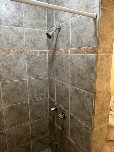 More Photos Of 13173 Van Nuys Blvd, Pacoima Storefront Retail Office For Sale