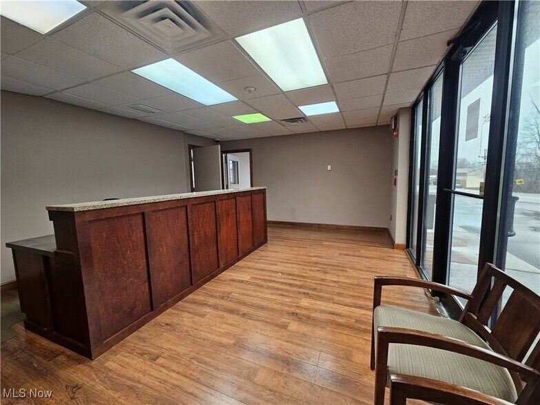 More Photos Of 1344 Cove Rd, Weirton Flex For Lease