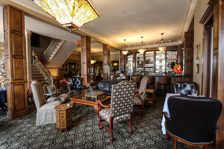 More Photos Of 1024 Noble St, Anniston Storefront Retail Office For Sale