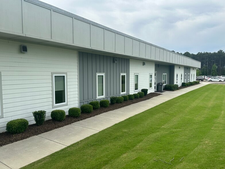 More Photos Of 1131 Northpoint Blvd, Blythewood Industrial For Lease