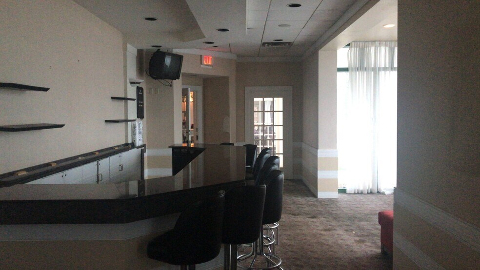 More Photos Of 2864 Pruden Blvd, Suffolk Hotel For Lease