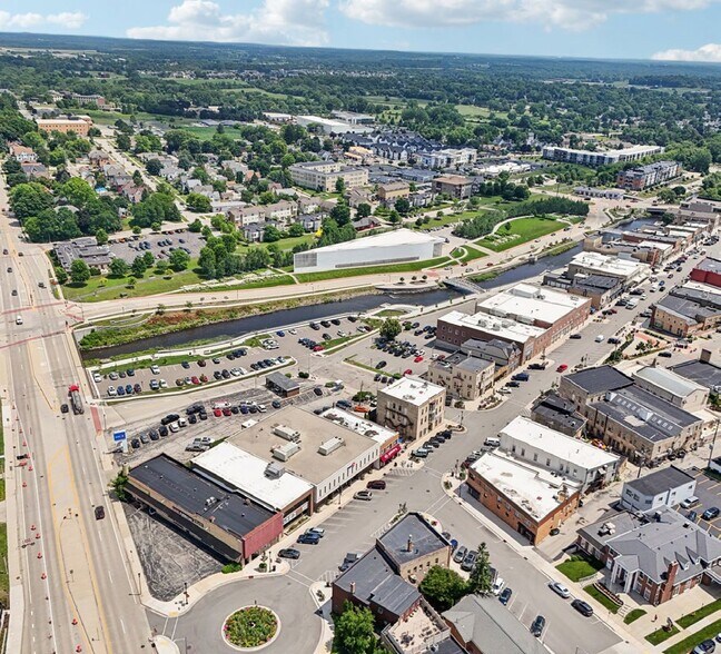 More Photos Of 321 N Main St, West Bend Bank For Sale