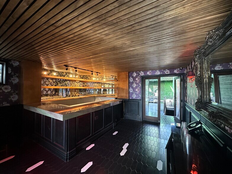 More Photos Of 8907-8917 W Sunset Blvd, West Hollywood Storefront For Lease