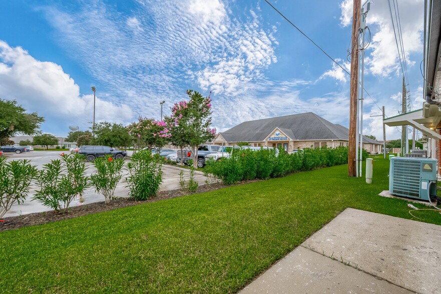 More Photos Of 21392 Provincial Blvd, Katy Medical For Lease
