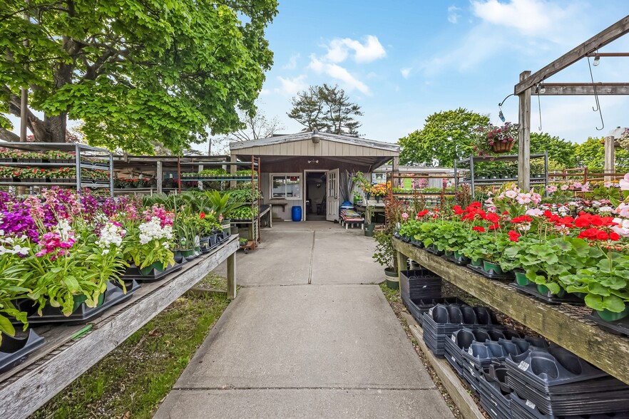 More Photos Of 42 Hempstead Tpke, Farmingdale Land For Sale