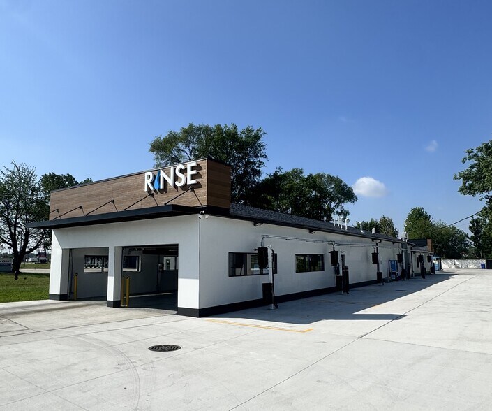 Primary Photo Of 31521 Utica Rd, Fraser Carwash For Sale