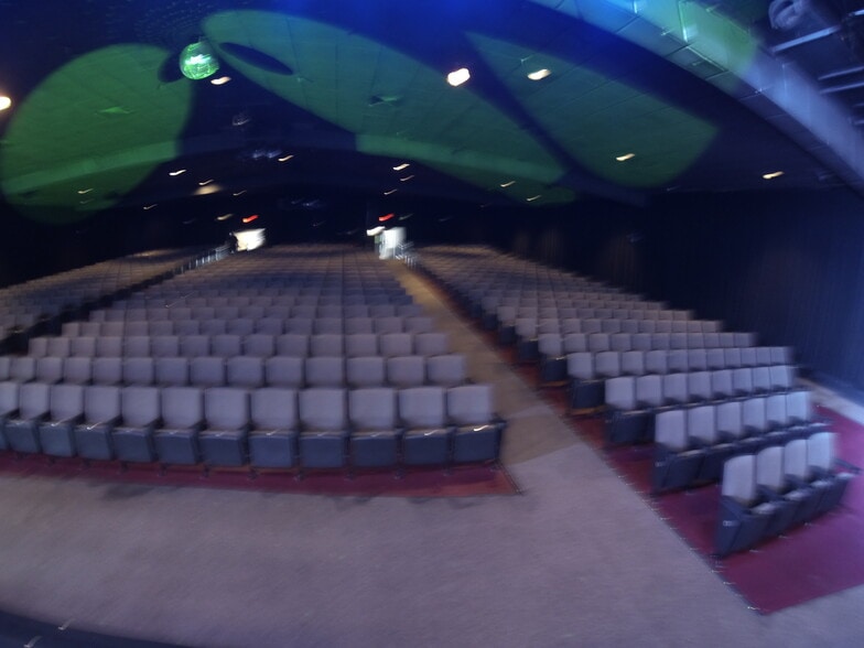 More Photos Of 2905 W 76 Country Blvd, Branson Theater Concert Hall For Sale