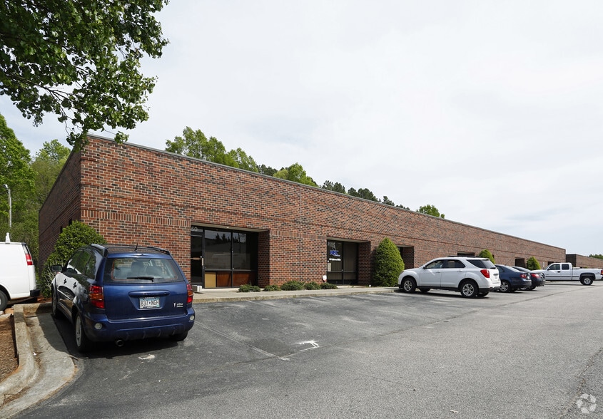 More Photos Of 134-150 Donmoor Ct, Garner Research And Development For Lease