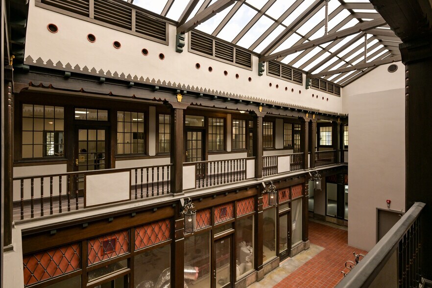 More Photos Of 1101 6th Ave W, Bradenton Office For Lease