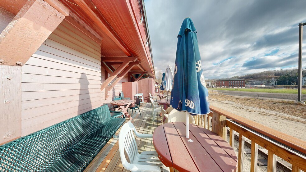 More Photos Of 695 Lisbon St, Lisbon Restaurant For Sale