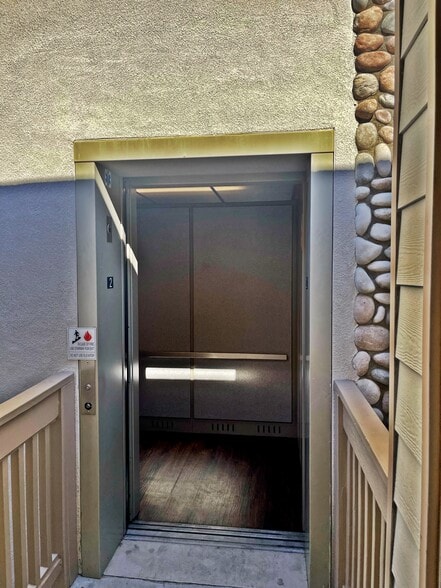 More Photos Of 12759 Poway Rd, Poway Office For Lease