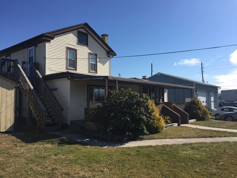 More Photos Of 1499 E Philadelphia Ave, Gilbertsville Storefront Retail Residential For Sale