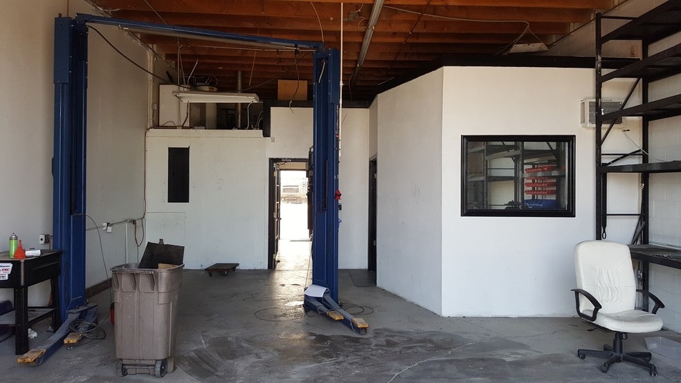 More Photos Of 1355 Brooks St, Ontario Warehouse For Lease