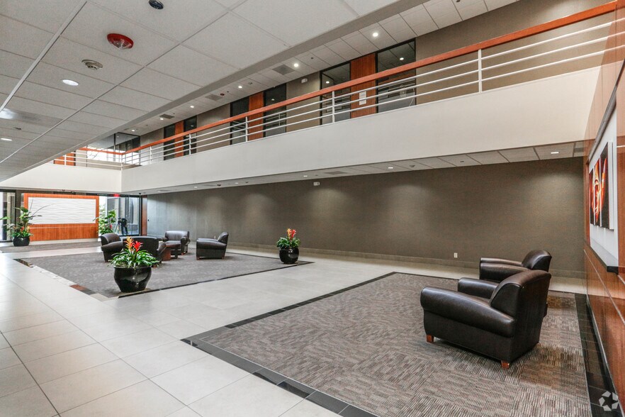 More Photos Of 2500 Fondren Rd, Houston Unknown For Lease