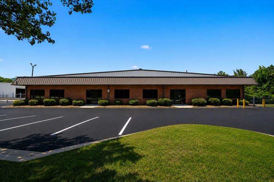 Primary Photo Of 1449 Field Park Cir, Marietta Warehouse For Sale