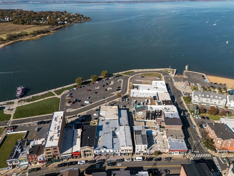 More Photos Of 17 W Front St, Keyport General Retail For Lease