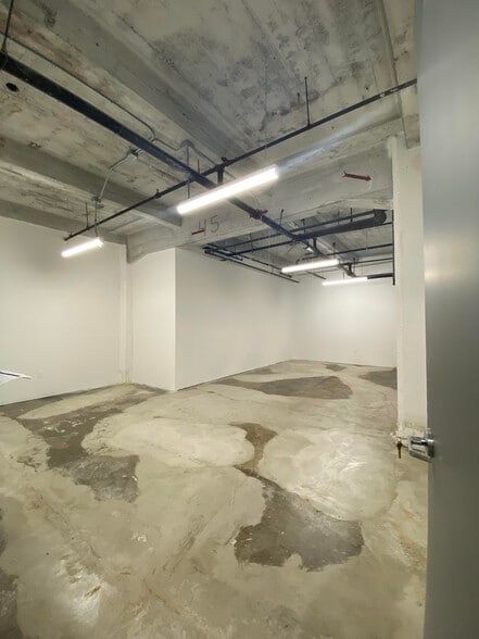More Photos Of 901 E 31st St, Los Angeles Manufacturing For Lease