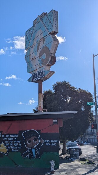 Primary Photo Of 2628 San Pablo Ave, Oakland Freestanding For Lease