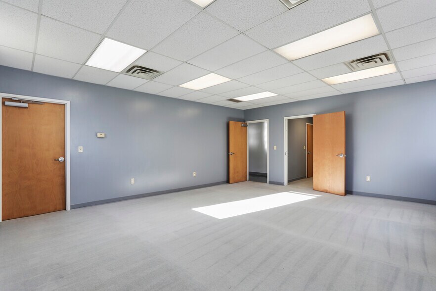 More Photos Of 103 W Main St, Hedgesville Office For Sale