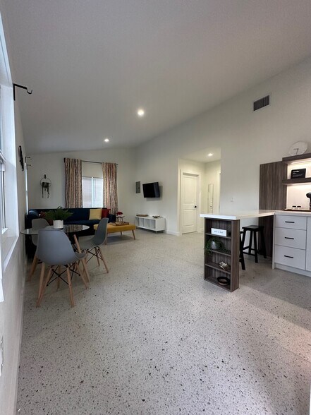 More Photos Of 351 NE 7th Ave, Delray Beach Apartments For Sale