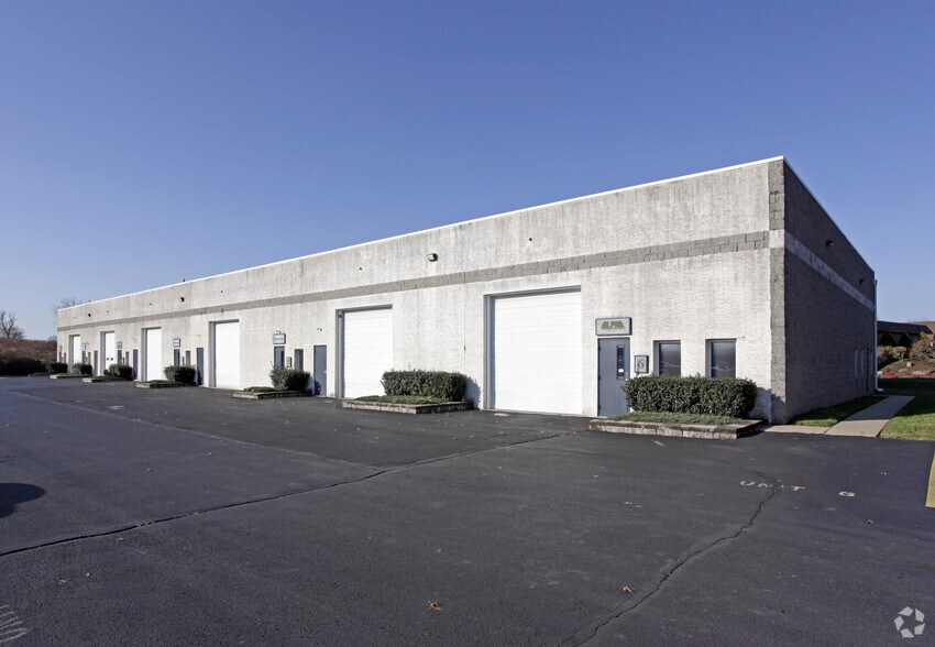 Primary Photo Of 1979 Stout Dr, Warminster Township Warehouse For Lease