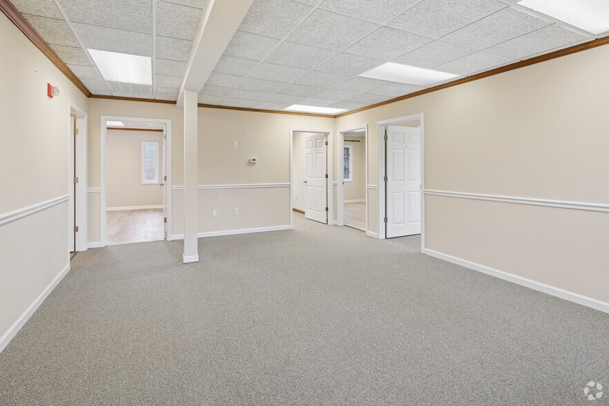 More Photos Of 3920 Plank Rd, Fredericksburg Office Residential For Sale