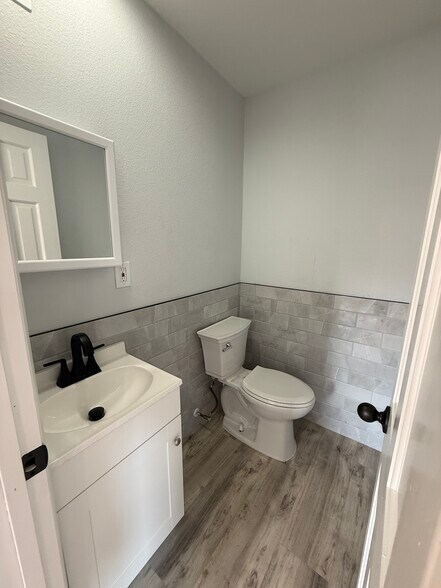 More Photos Of 4405 Allison St, Wheat Ridge Storefront For Lease