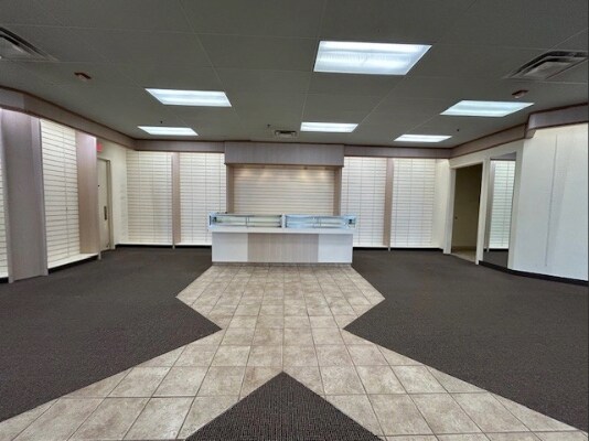 More Photos Of 790-824 Main St, Milford Unknown For Lease