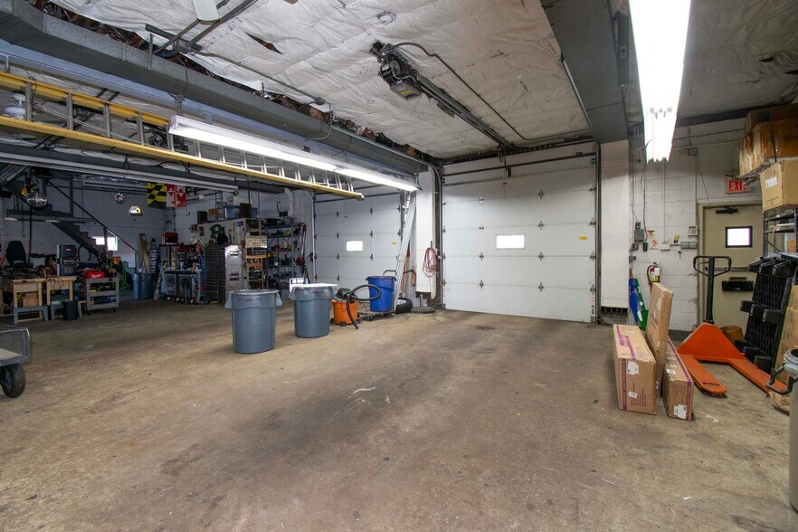 More Photos Of 940 Eddystone Ave, Eddystone Warehouse For Sale