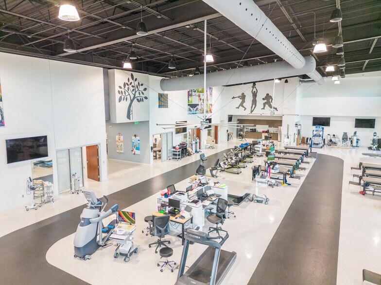 More Photos Of 225 Tomlinson Dr, Starkville Medical For Sale