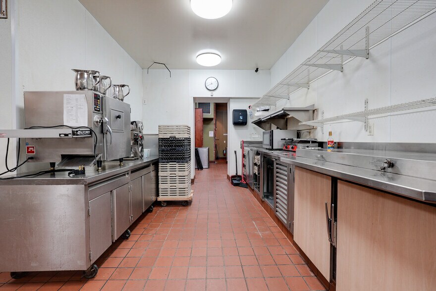 More Photos Of 312 S Hudson St, Buckner Restaurant For Lease