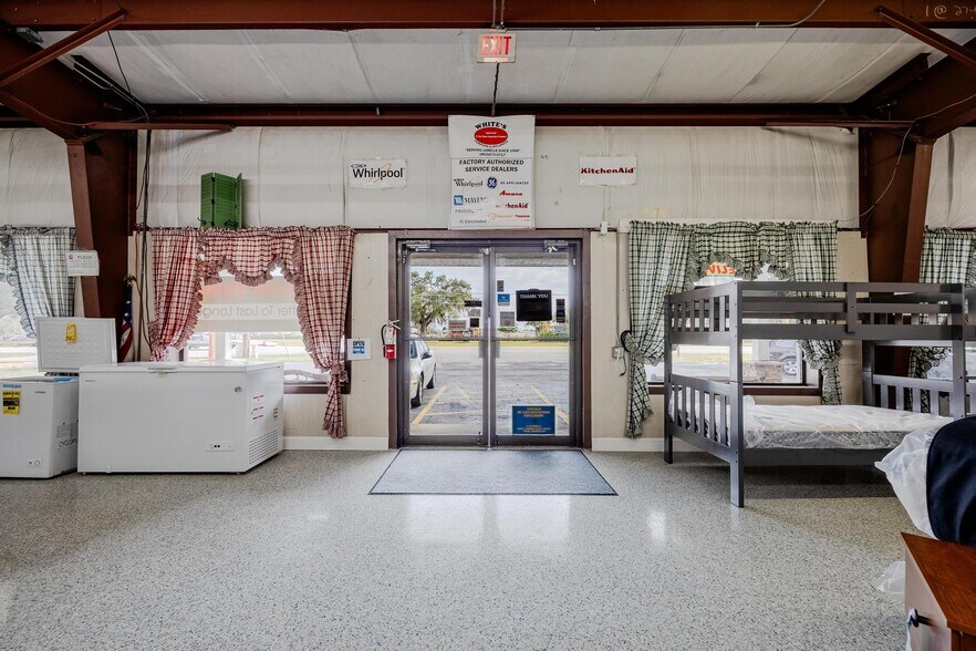 More Photos Of 1060 S Sr-29, LaBelle Freestanding For Sale