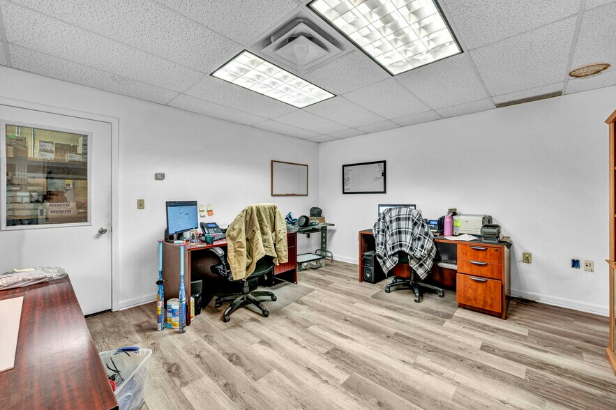 More Photos Of 9431 Mentor Ave, Mentor Freestanding For Sale