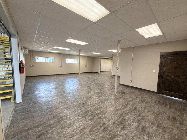 More Photos Of 1088 N Robertson Rd, Casper Flex For Sale