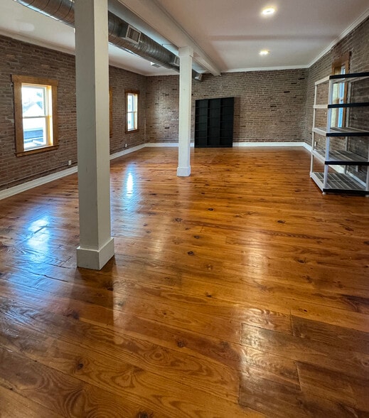 More Photos Of 4168 Juniata St, Saint Louis Restaurant For Lease