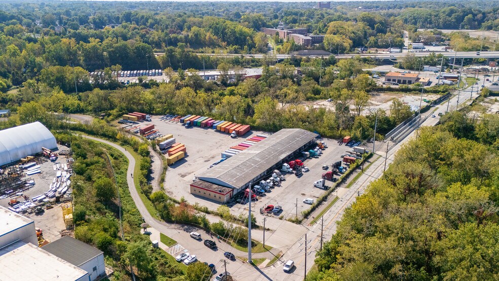 More Photos Of 550 Harvard Ave, Cuyahoga Heights Truck Terminal For Lease