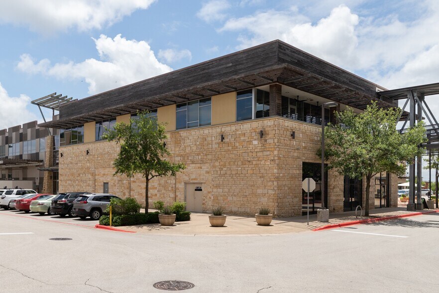 More Photos Of 12600 Hill Country Blvd, Bee Cave Coworking Space