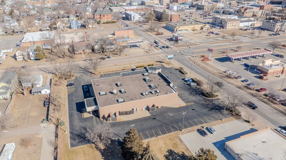 More Photos Of 806 S 4th St, Clinton Drugstore For Sale