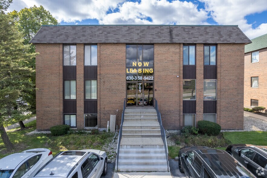 More Photos Of 701 E Irving Park Rd, Roselle Office For Lease